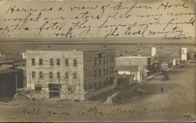 Bird's eye view of Cupar's main street and hotel